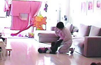 家长爆料幼儿住院视频播放,家长呼吁关注儿童健康问题